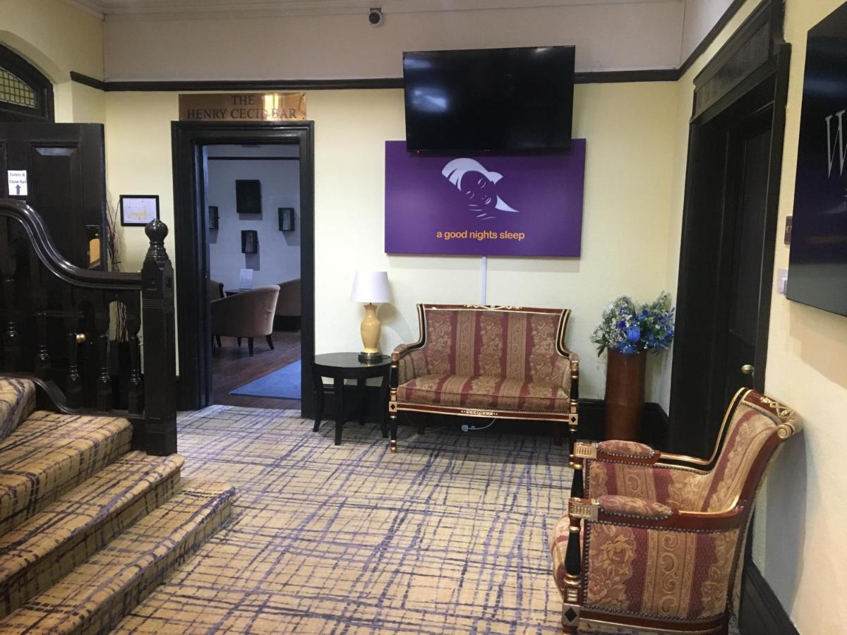 רומפורד Harefield Manor Hotel מראה חיצוני תמונה