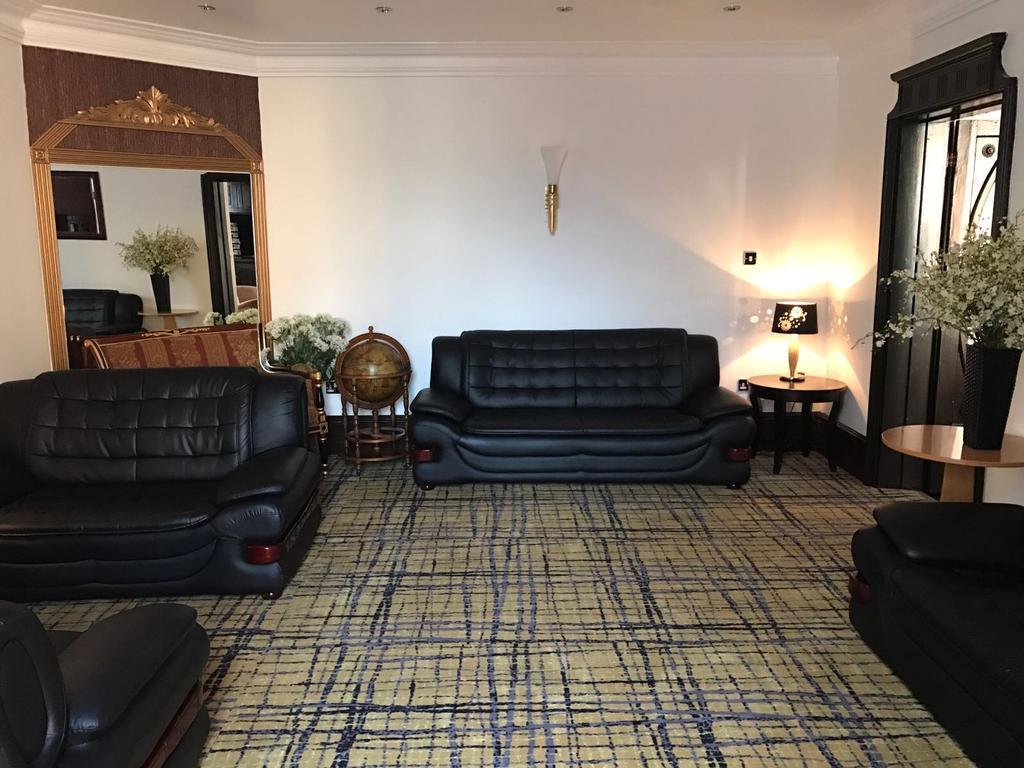 רומפורד Harefield Manor Hotel מראה חיצוני תמונה