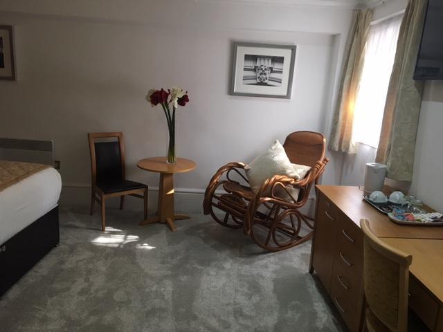 רומפורד Harefield Manor Hotel מראה חיצוני תמונה