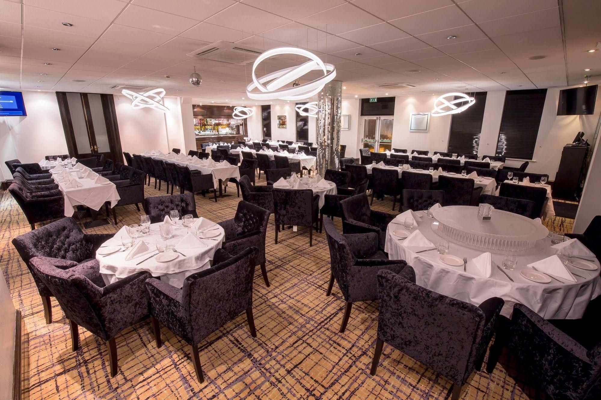 רומפורד Harefield Manor Hotel מראה חיצוני תמונה