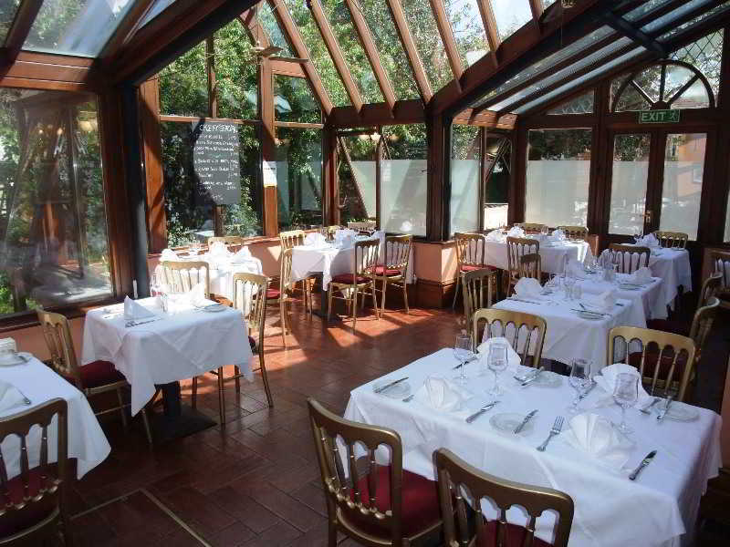 רומפורד Harefield Manor Hotel מראה חיצוני תמונה